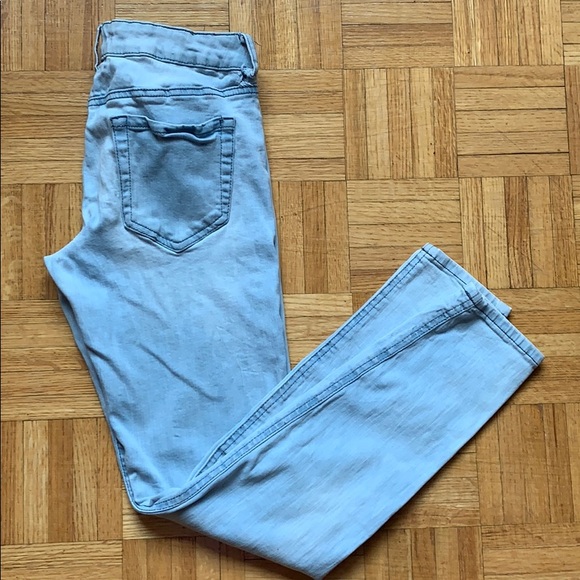 Forever 21 distressed skinny jeans Size 27 - Picture 2 of 3